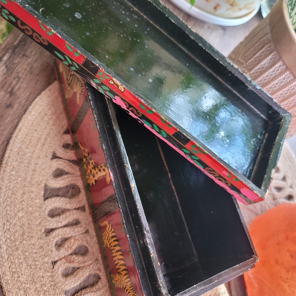 BEAUTIFUL vintage wooden box - Picture 5 of 7